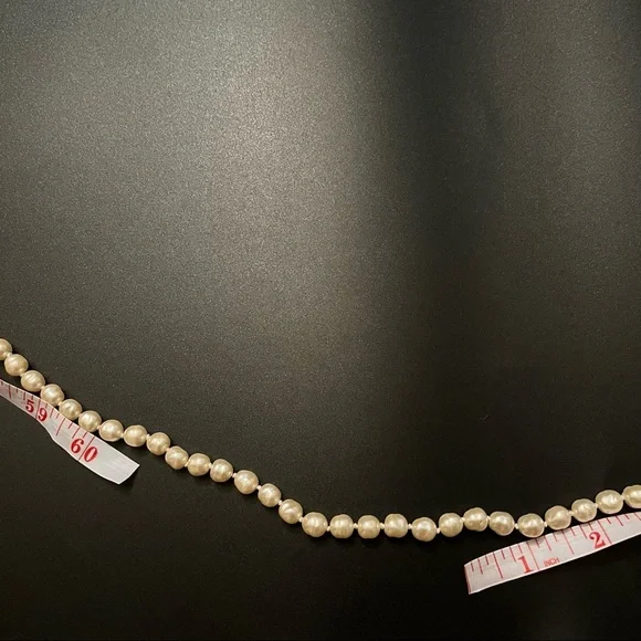 HP๐ 1981 Chanel Pearl Necklace - Picture 12 of 14